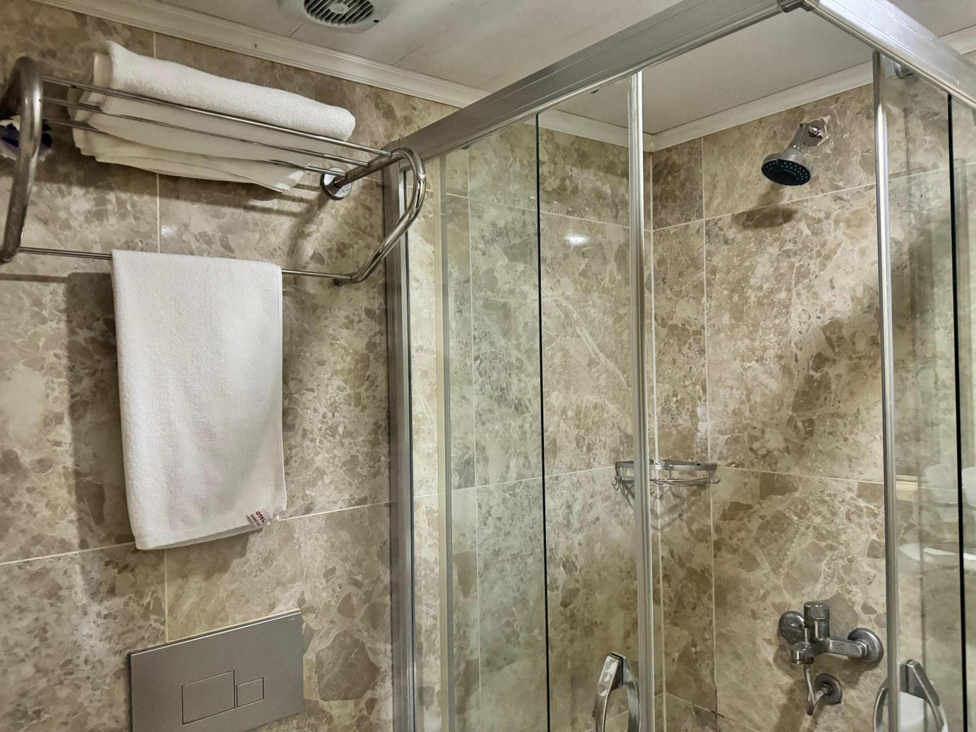 Hotel Visa Istanbul Bagian luar foto